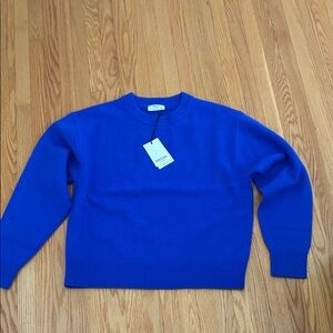 Aritzia Cashmere sweater crewneck NWT size small Ablaze blue colour